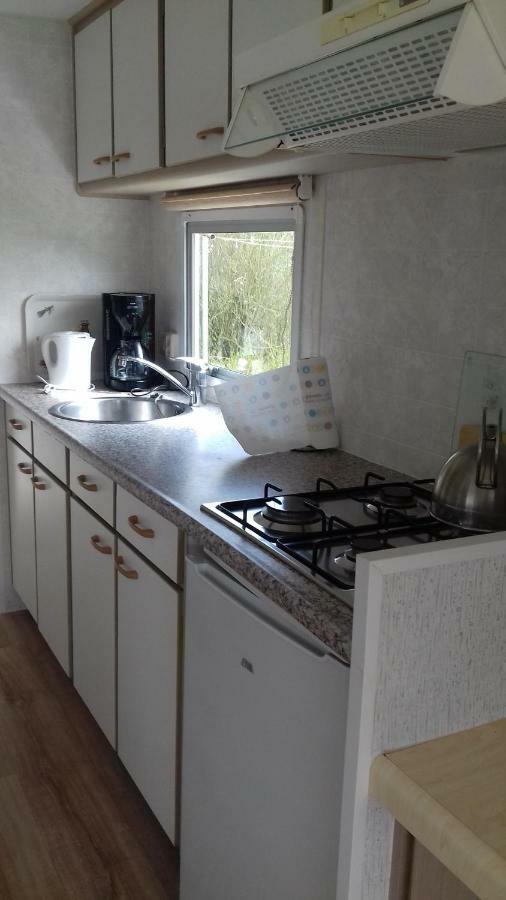 Middenin Hotell Grijpskerke Exteriör bild